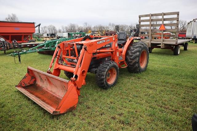 Image of Kubota L4610 equipment image 1