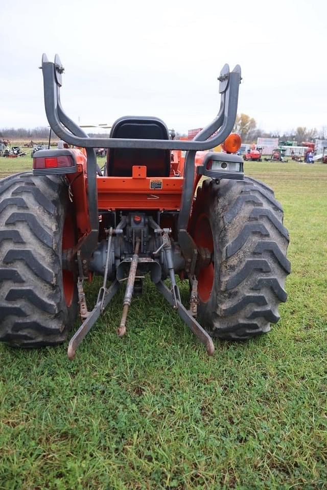 Image of Kubota L4610 equipment image 2