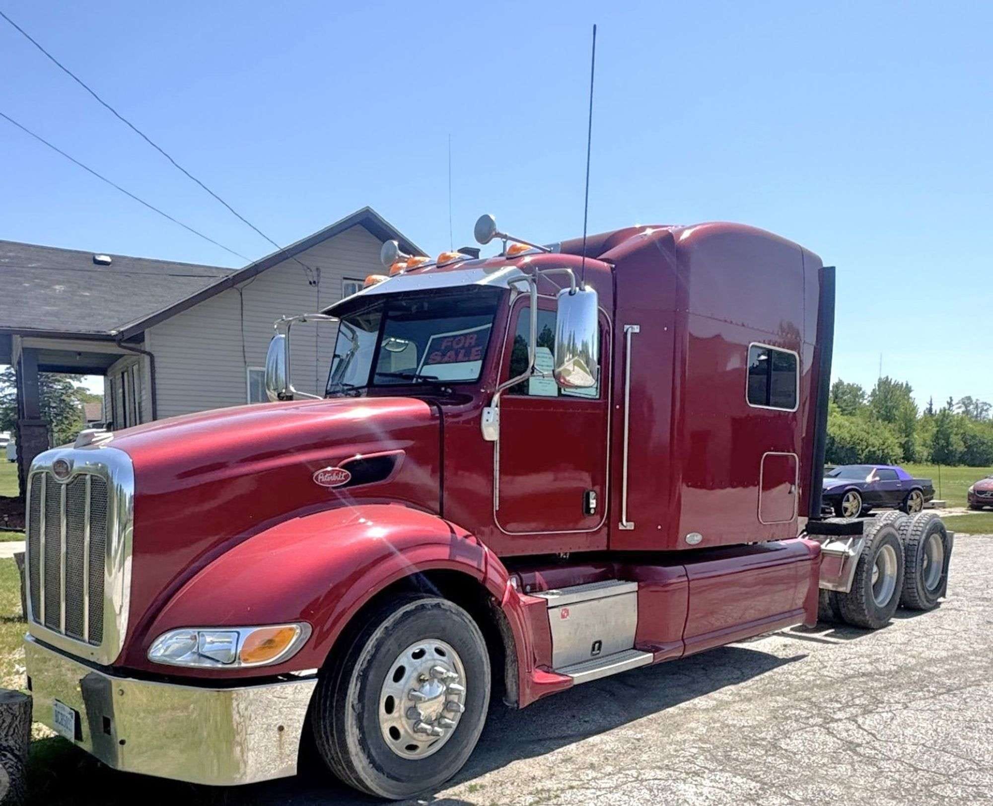 2011 Peterbilt 386 Equipment Image0