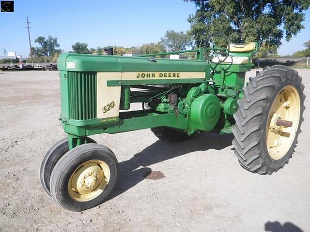 Image of John Deere 520 equipment image 1