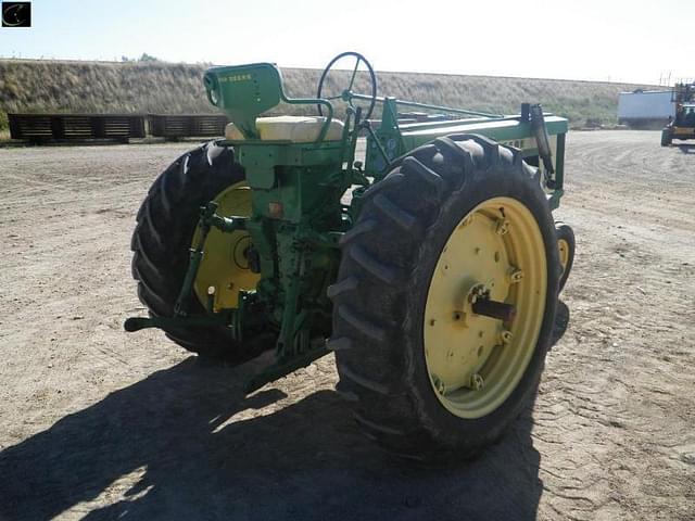 Image of John Deere 520 equipment image 2