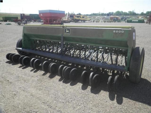 Image of John Deere 8200 equipment image 4