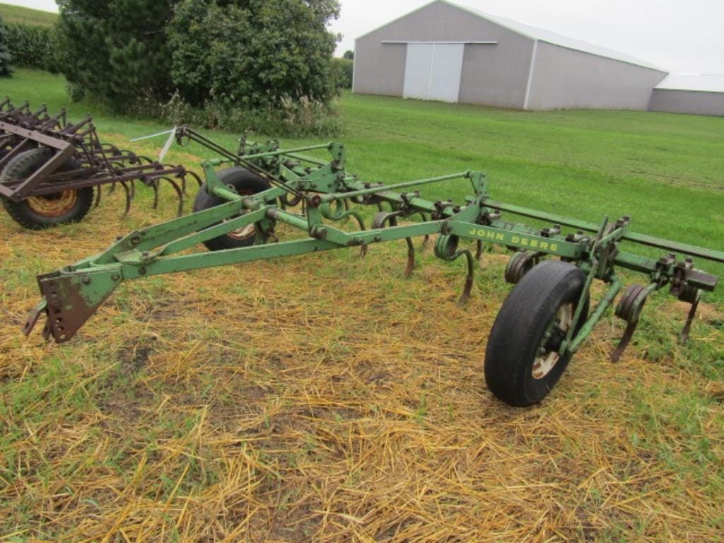 Main image John Deere 900
