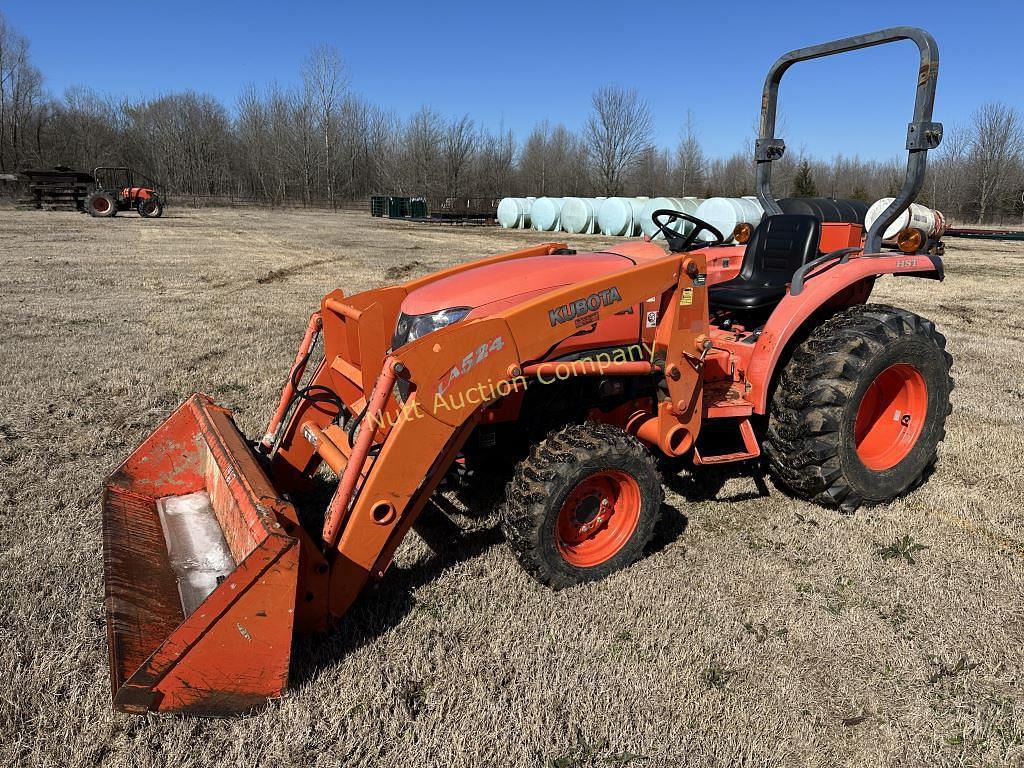 Image of Kubota L3800 Primary image