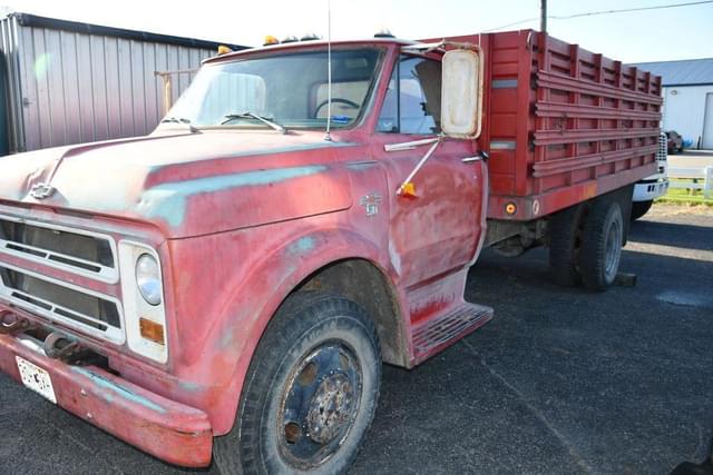 Image of Chevrolet C50 equipment image 2