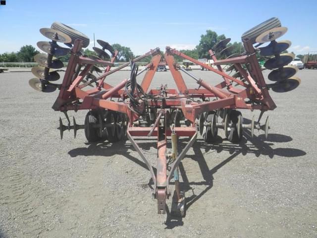 Image of International Harvester 490 equipment image 1