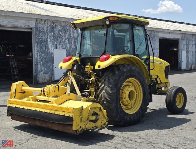 Image of John Deere 5425 equipment image 3