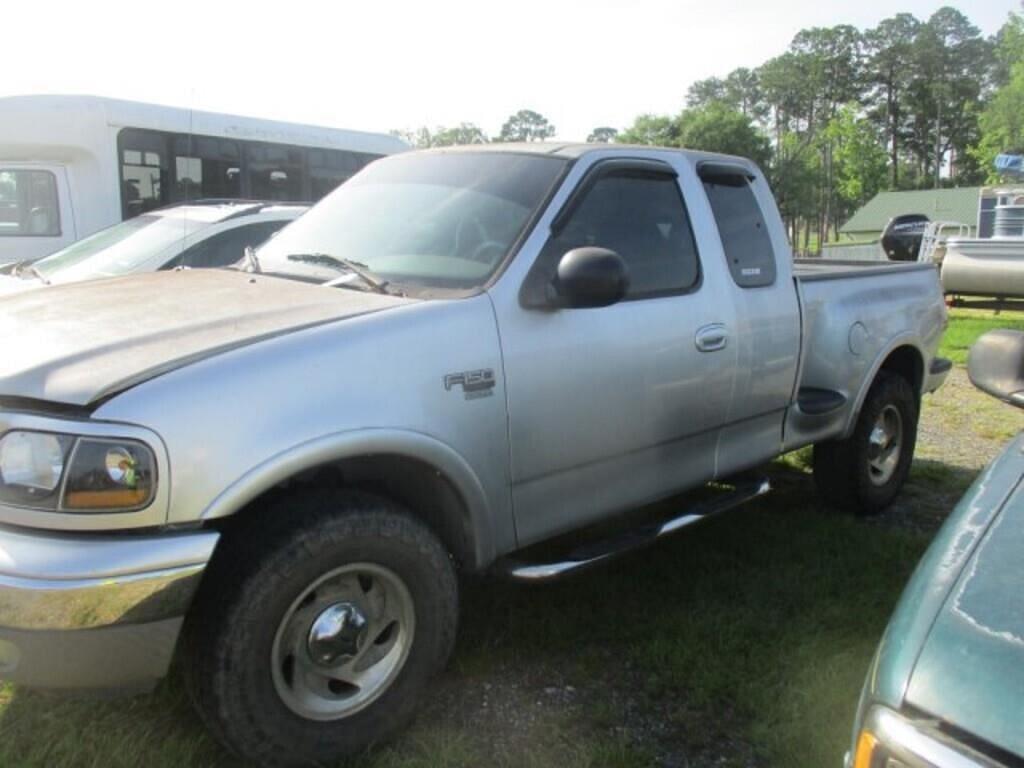 Image of Ford F-150 Primary image