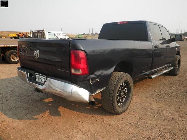 Image of Dodge Ram 2500 equipment image 3