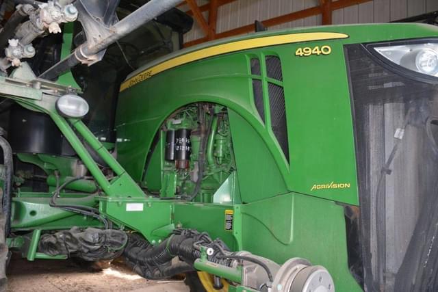 Image of John Deere 4940 equipment image 1