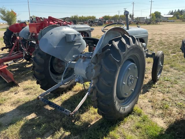 Image of Ford 9N equipment image 3