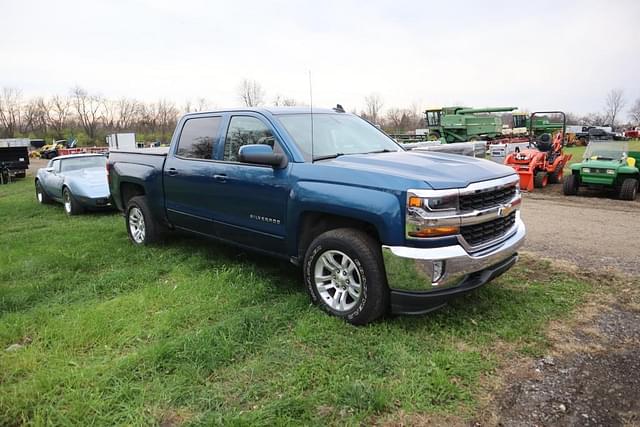 Image of Chevrolet Silverado equipment image 1