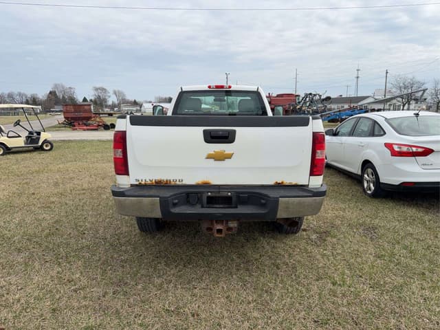 Image of Chevrolet 3500 equipment image 3