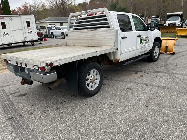 Image of Chevrolet Silverado equipment image 4