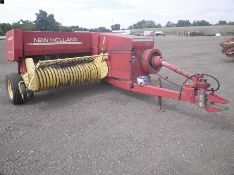 Image of New Holland 426 Primary image