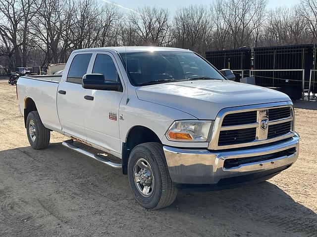 Image of Dodge Ram 3500HD equipment image 2