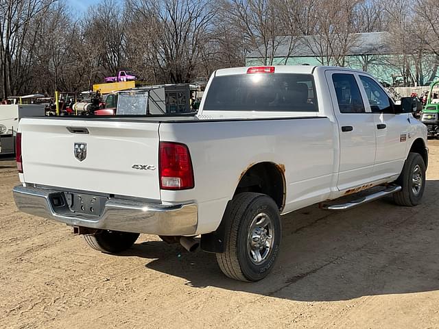 Image of Dodge Ram 3500HD equipment image 4