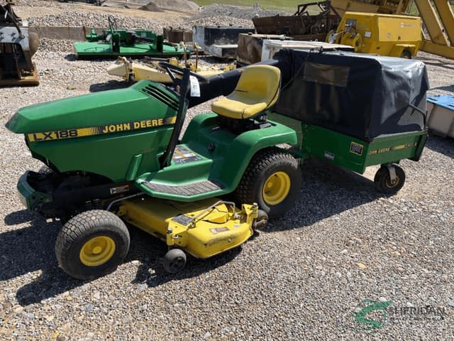 Image of John Deere LX188 equipment image 1