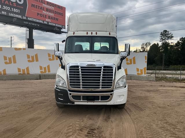 Image of Freightliner Cascadia equipment image 1