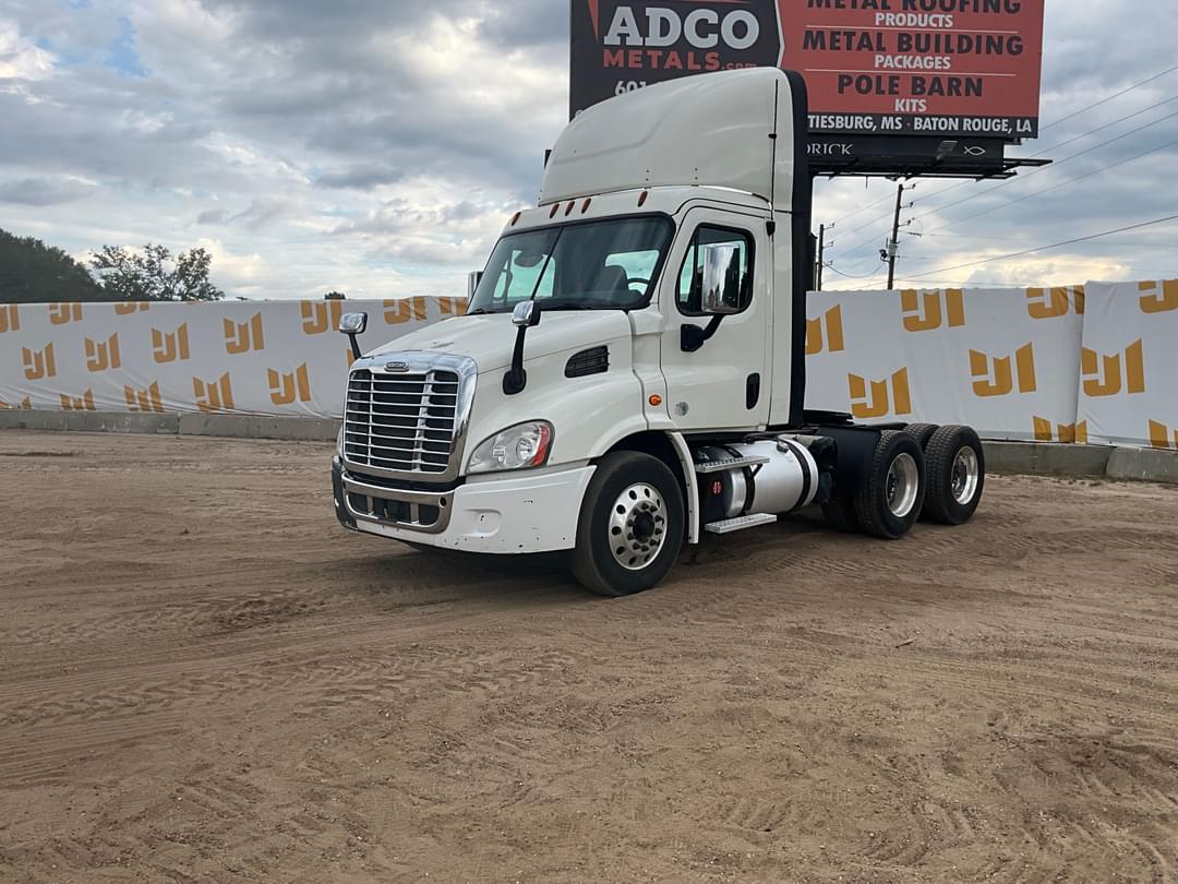 Image of Freightliner Cascadia Primary image