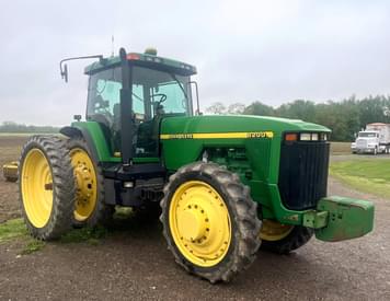 Main image John Deere 8200
