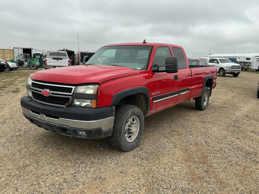 Image of Chevrolet 2500HD Primary image