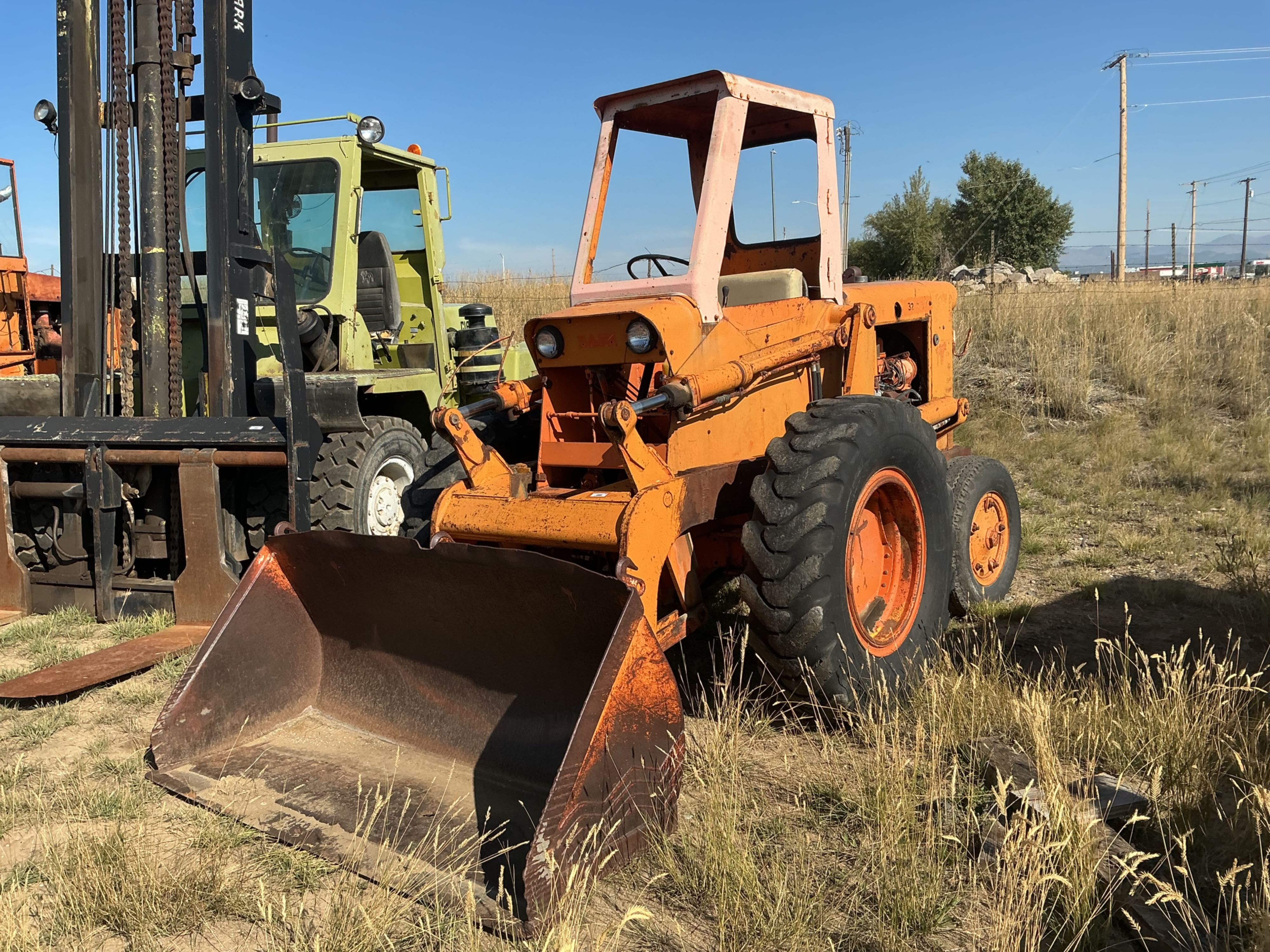 Case W5 Equipment Image0