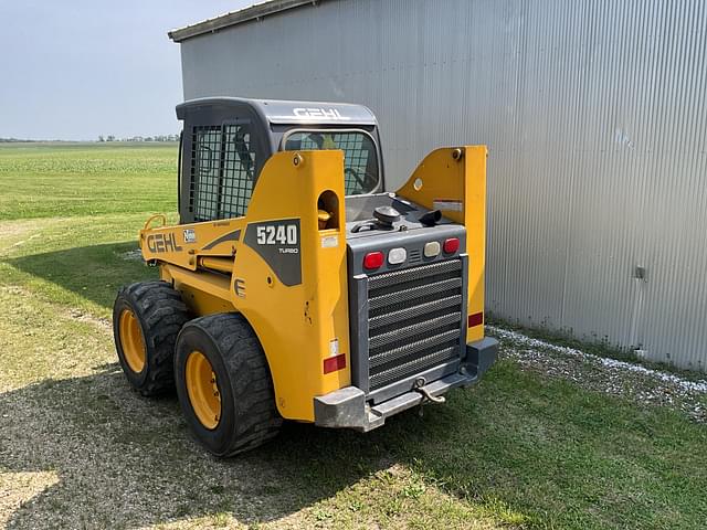 Image of Gehl 5240 equipment image 2