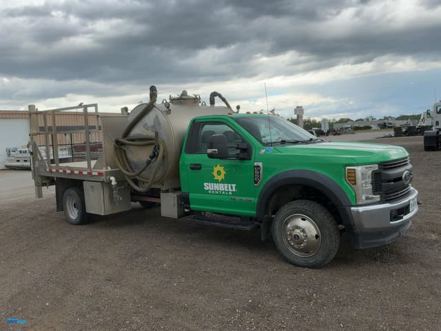 Image of Ford F-550 equipment image 1
