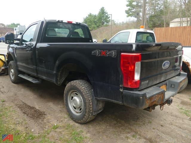 Image of Ford F-250 equipment image 3
