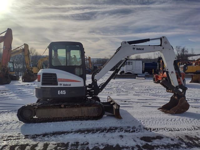 Image of Bobcat E45 equipment image 2