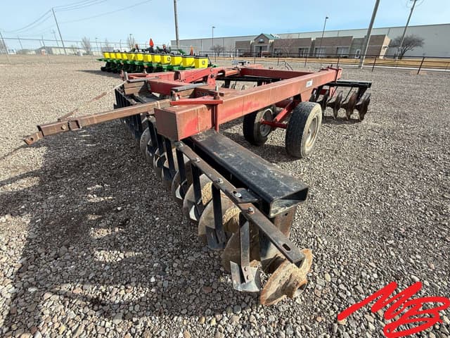 Image of Case IH 770 equipment image 4