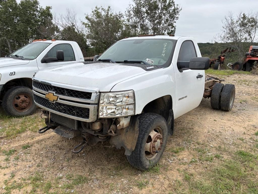 2012 Chevrolet 3500HD Equipment Image0
