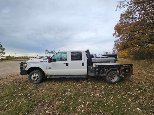 Image of Ford F-350 equipment image 1