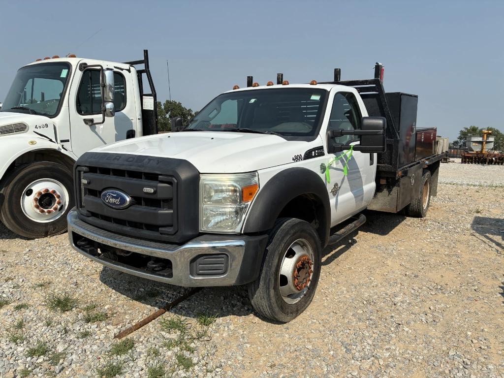 Image of Ford F-550 Primary image