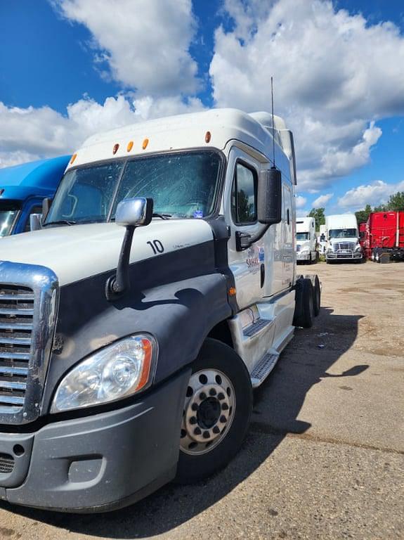 Image of Freightliner Cascadia Primary image