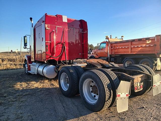 Image of Freightliner Coronado equipment image 2