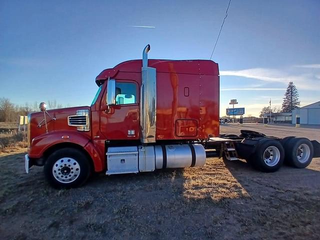 Image of Freightliner Coronado equipment image 1