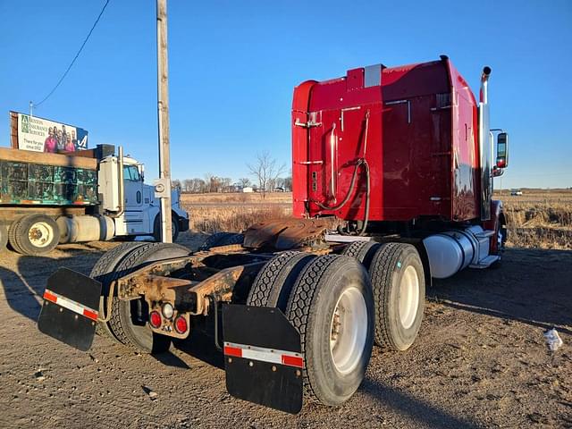 Image of Freightliner Coronado equipment image 4