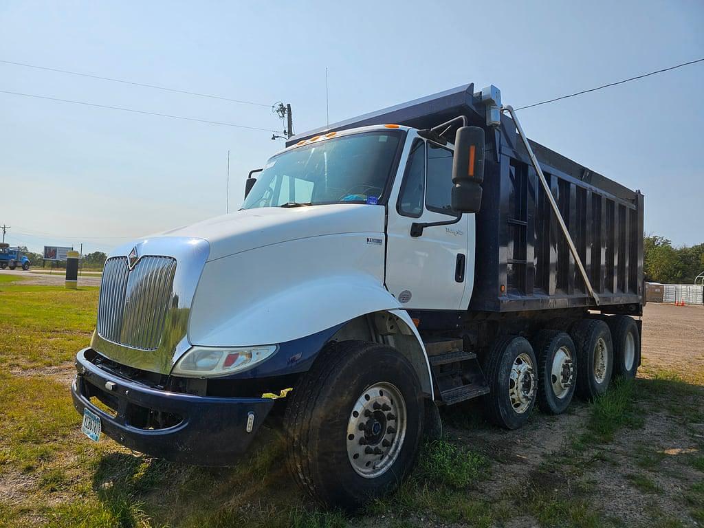 Image of Freightliner SC8000 Primary image