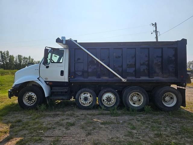 Image of Freightliner SC8000 equipment image 1