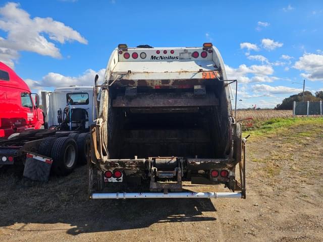 Image of International Workstar equipment image 4