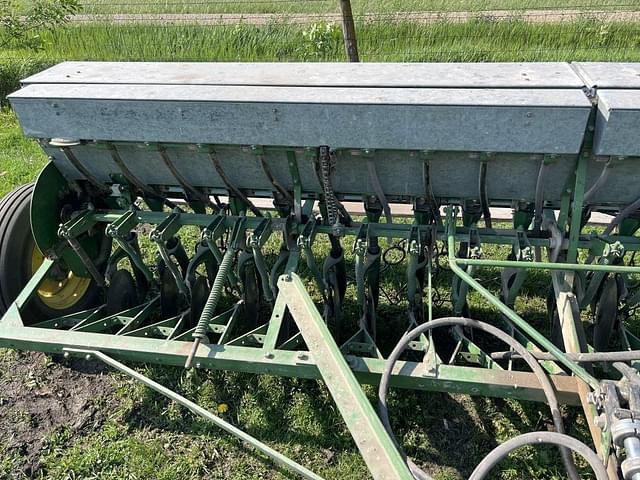 Image of John Deere 207B equipment image 2