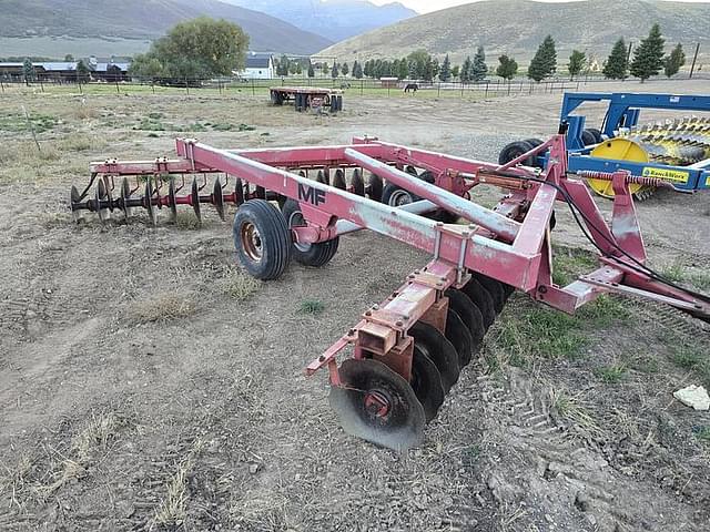 Image of Massey Ferguson 730 equipment image 4