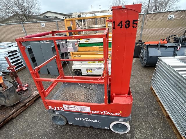 Image of Sky Jack SJ12 equipment image 2