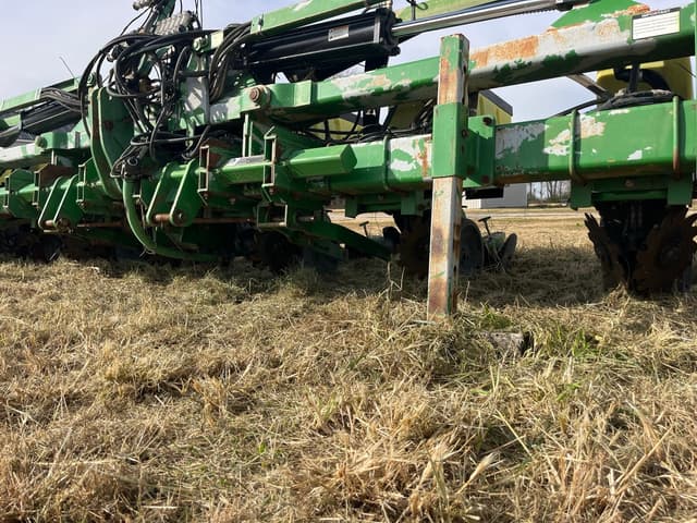 Image of John Deere 1720 equipment image 2