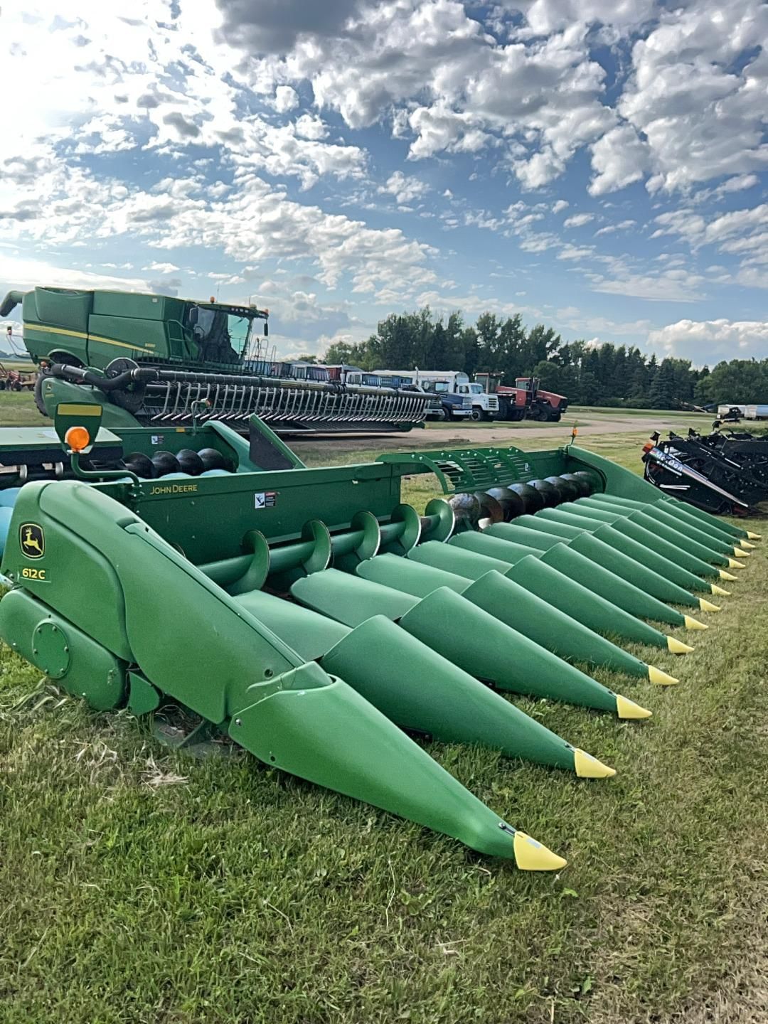 John Deere 612C Equipment Image0
