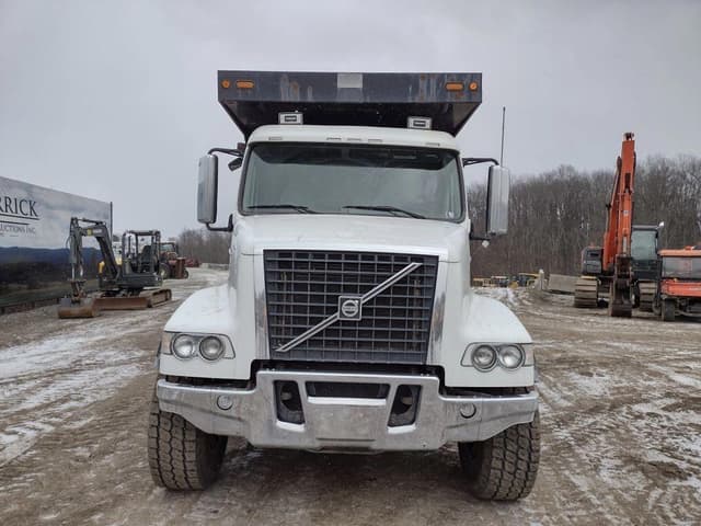 Image of Volvo VHD equipment image 1