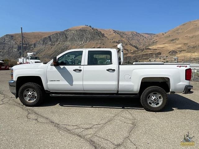 Image of Chevrolet Silverado equipment image 1