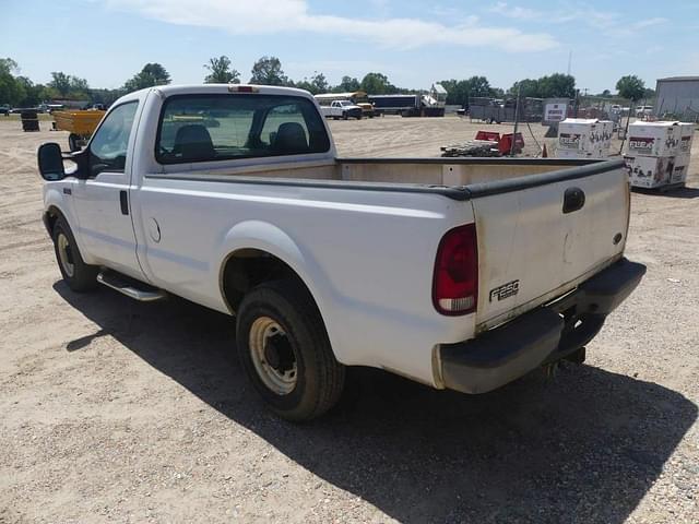 Image of Ford F-250 equipment image 3